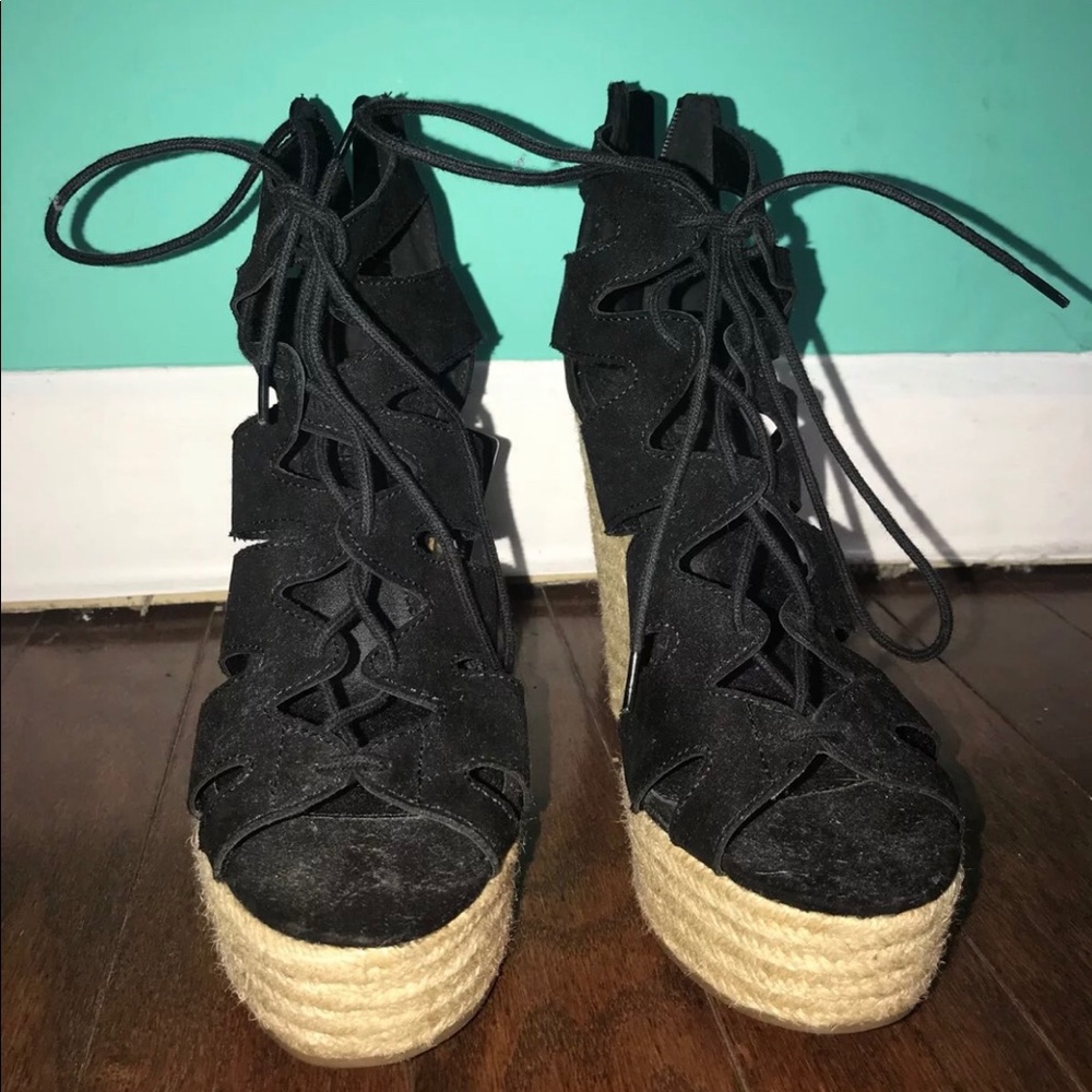 Black Strapy Wedges